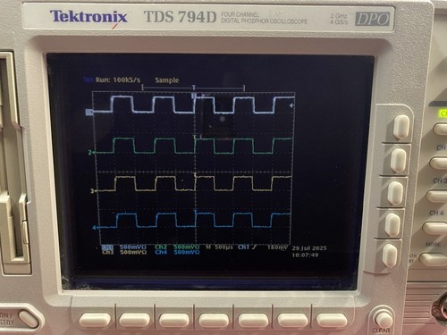 Tektronix TDS794D, Digital Phosphor Oscilloscope, 4-Channel, 2GHz, 4GS/s # - Picture 15 of 22