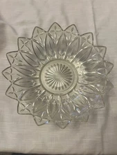 VTG Federal Glass Petal Pattern 10" Serving Bowl 568 