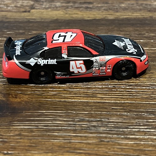 2002 NASCAR #45 KYLE PETTY SPRINT 1:64 Diecast Car General Mills Cereal Promo - Picture 4 of 7