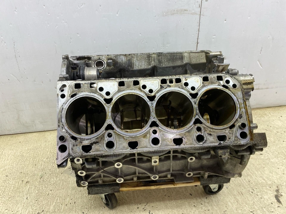 2011 2014 PORSCHE CAYENNE 4.8L M4801 CYLINDER CRANKCASE ASSEMBLY 948101113 Foto 2 de 4