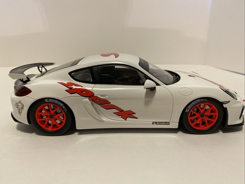 Porsche Cayman GT4 Clubsport 3.8 1:18 2016 Spark Ltd Ed 18SP039 - Picture 9 of 18