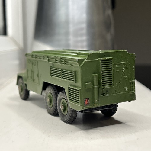 Dinky Armoured Command Vehicle (AEC 6x6) 7th Armour Div No.677 Vintage 1957-62 - Picture 4 of 16