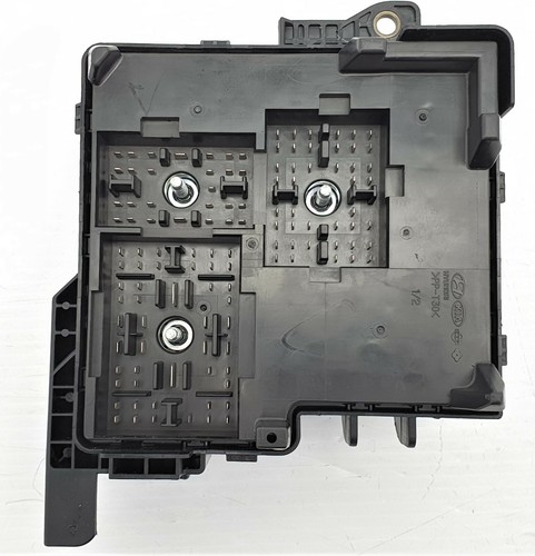Kia Ceed Mk1 ED 2006-2012 1,6 gasolina debajo del capó caja de relé de fusibles 91950-2H020 - Imagen 4 de 10