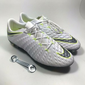 hypervenom white