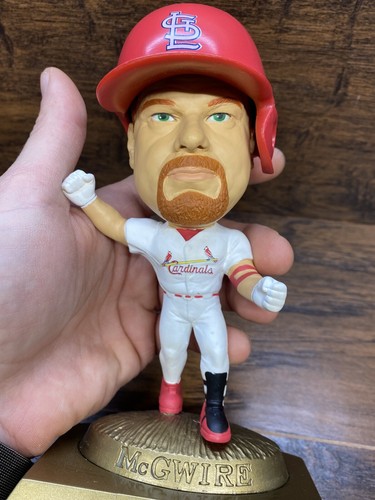 1998 MLB #25 MARK MCGWIRE 70 HOME RUNS FIGURINE ST LOUIS CARDINALS - Picture 4 of 9