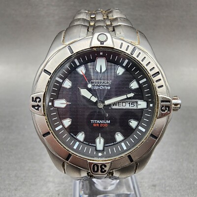 Citizen Eco-Drive Dive Watch Men 42mm Black Dial Titanium