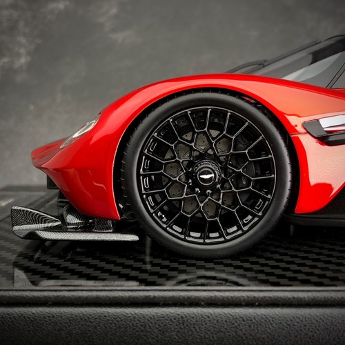 Frontiart 1/18 Aston Martin Valkyrie Supercar Model Met. Candy Red F106-77 LE300 - Picture 6 of 11
