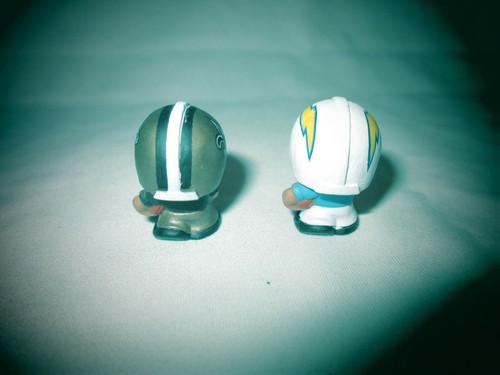 NFL Teenymates Series 2, 2 Running Backs Saints and Chargers Sammlerstücke. - Bild 4 von 9