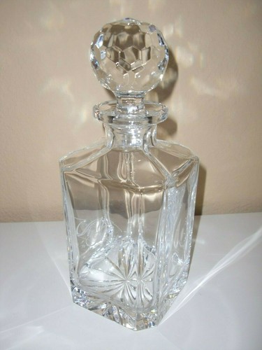 ~STUNNING~THE VIRGINI GOLF CLUB~CRYSTAL DECANTER With GOLF BALL STOPPER 10"T