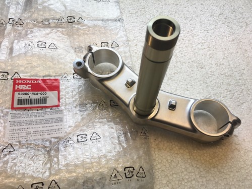 Honda NSF250R / Honda RS125 Bottom Yoke STEM COMP., STEERING 53200-NX4-000 - Picture 4 of 6
