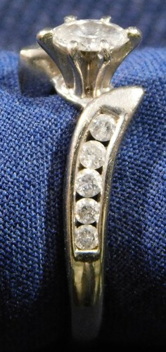 DESIGNER 14K W GOLD Marquise DIAMOND .17 TCW + 10 tiny Dia. RING Sz 6.8 Estate - Picture 2 of 7