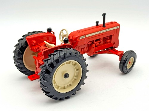 1/16th Allis Chalmers D-19 Tractor - Picture 2 of 2