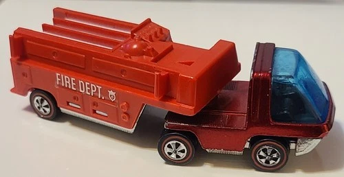 1970 Hot Wheels Redline Heavyweights Fire Engine Trailer & Red Cab Set Vintage