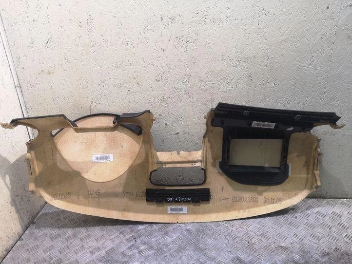 Salpicadero MITSUBISHI COLT IV CAA 1.1 gasolina 66kw 2006 22712927 - Imagen 4 de 4