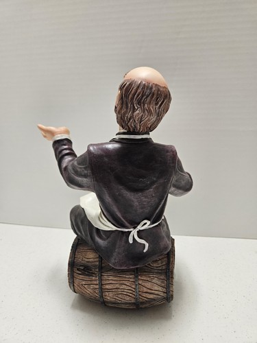 VINTAGE CHEF/Butler On A Wine Barrel W/Grapes WINE BOTTLE HOLDER 10.5" - Picture 3 of 5
