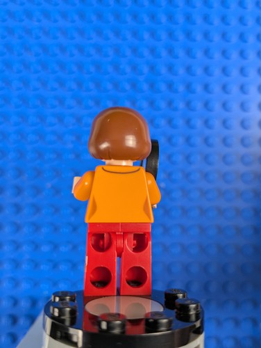 Lego Scooby-Doo: Velma Dinkley scd005 Set 75904 - Picture 3 of 5