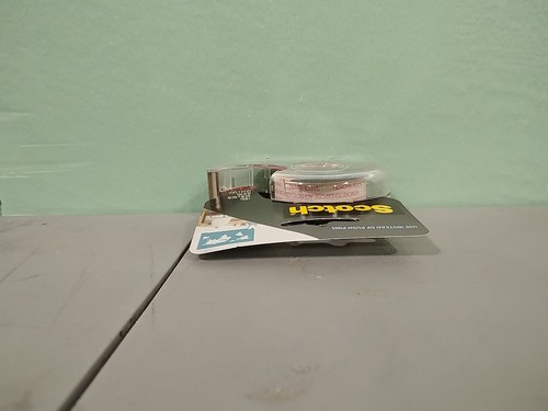 Scotch Removable POSTER TAPE - 1 Roll - .75" x 150" - Picture 5 of 6