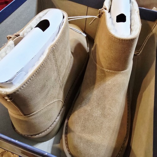 NIB Universal Thread Tan Suede Ankle Boots Women's 7 Memory Foam Zip With Tags - Picture 2 of 3