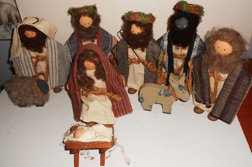 LIZZIE HIGH LADIE AND FRIENDS 7 PC CHRISTMAS PAGEANT SET WOODEN DOLLS 10" 1980'S - Picture 1 of 8