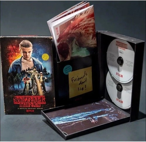NEW STRANGER THINGS SEASON 1 BLU RAY DVD TARGET EXCLUSIVE VHS PACKING + POSTER - Picture 1 of 4