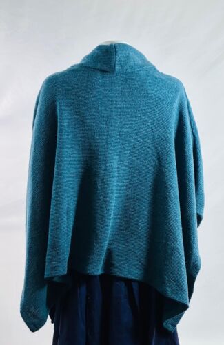 Lily & Me Brand New With Tags Ladies Blue Poncho Acrylic/Nylon Mix UK10 EU38 - Picture 2 of 8