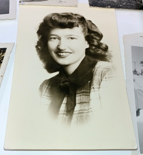 Konvolut 13 alte Schwarz-Weiß Fotografien Menschen 1925-1949 - Bild 4 von 9