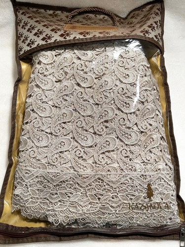 ITALIAN LACE PAISLEY RECTANGLE TABLECLOTH 102 X 70 KAZANOV.A. STYLED IN ITALY - Picture 2 of 3