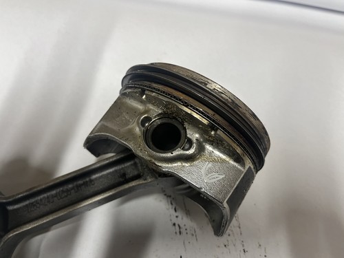 CHEVROLET CAMARO 2016 Cabrio Piston 12654243 6.2 Petrol 333kw - Picture 6 of 8