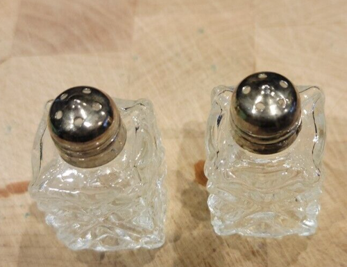 Vintage Clear Cut Glass 1 1/2 inch Round Salt & Pepper Shakers with Silver Tops - Picture 2 of 4