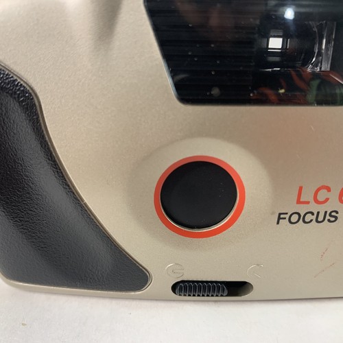 Cámara Vivitar 35 mm LC600 sin enfoque con correa de muñeca sin probar como está - Imagen 5 de 9