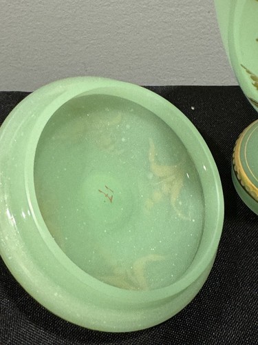 Uranium Opaline Covered Dish Painted beautiful - Picture 8 of 9