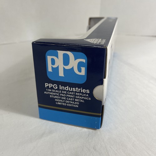 SpecCast 36516 Freightliner Classic XL 1:64 PPG Propane Tanker Blue Die Cast - Picture 10 of 18