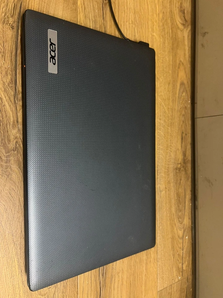 Acer Aspire 5733 Laptop 15,6" Intel Core i3 8GB RAM 224GB SSD Intel Core i3-M370 - Bild 3 von 4