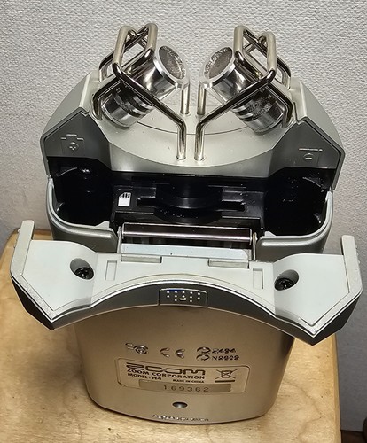 Zoom H4 Handy Recorder 4-Track -FOR PARTS- - Picture 7 of 21