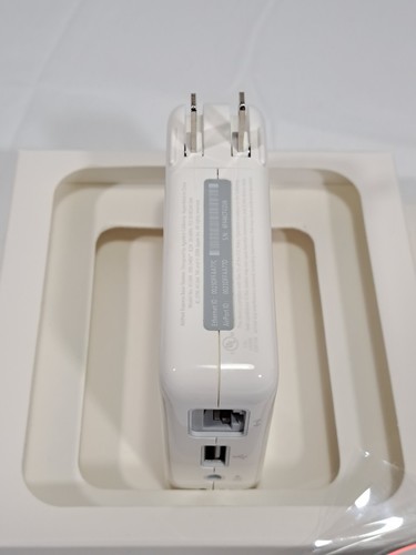 Apple AirPort Express 802.11n Base Station | A1264 (1st Generation) Wifi Router - Picture 5 of 7