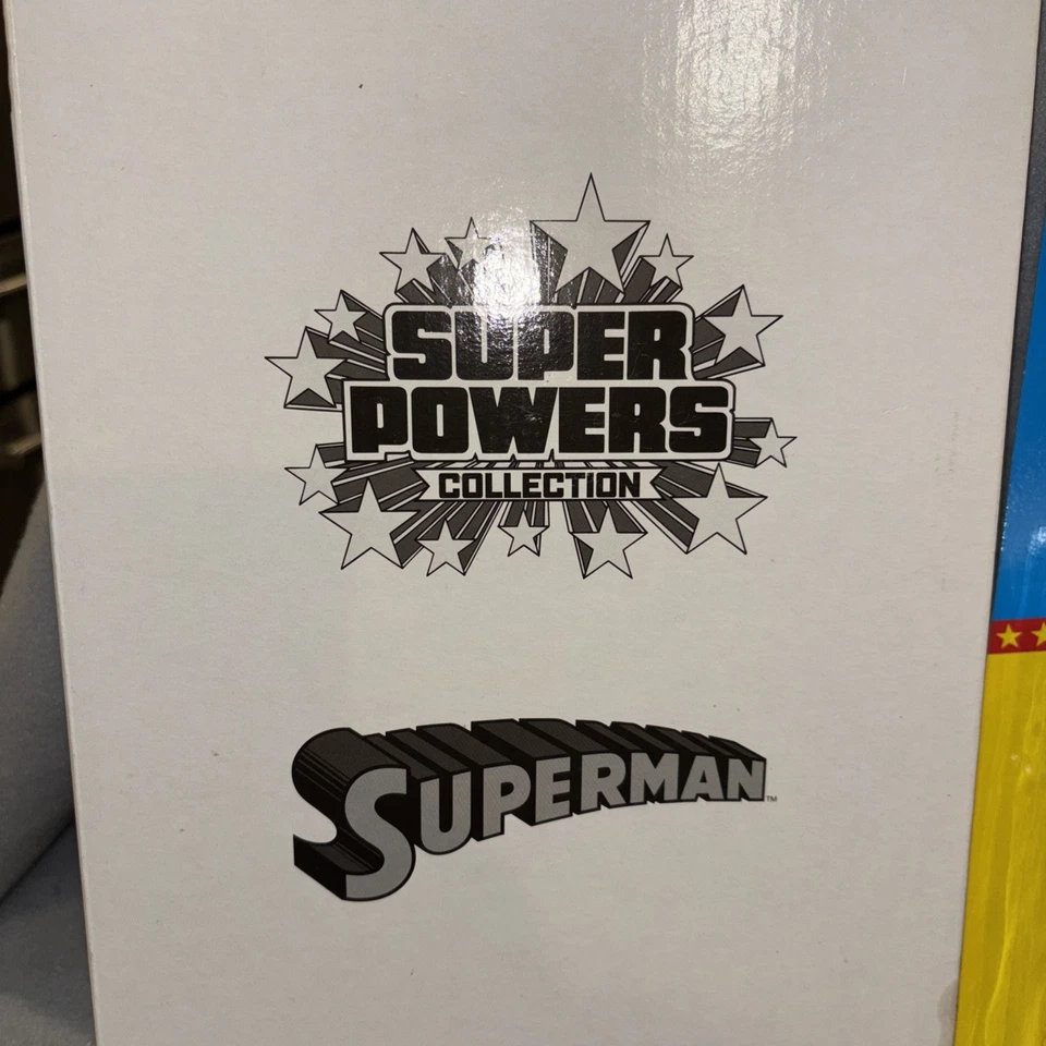 Figura de acción DC Universe Classics 30 aniversario Super Powers Superman 6 pulgadas Foto 2 de 4