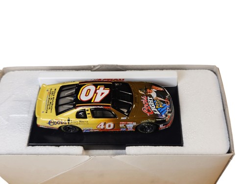 Sterling Martin 1:64 Coors Light John Wayne die-cast car # 40, 1999 Monte Carlo - Picture 3 of 4