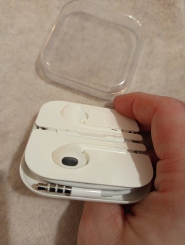 Genuine Apple iPhone Wired 3.5mm Jack Earphones Headset New Open Box - Zdjęcie 2 z 4