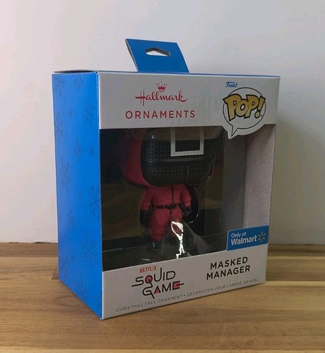 Funko Pop! Squid Games Christbaumschmuck maskierter Soldat rote Punze  - Bild 4 von 8