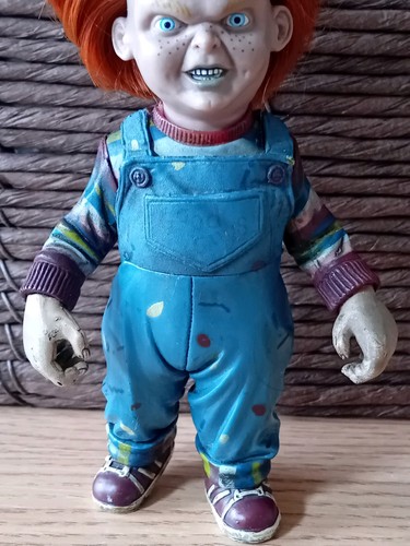 1999 MCFARLANE TOYS CHUCKY CHILD'S PLAY 2 HORROR TOY FIGURE /POSTER STAND - Picture 6 of 24