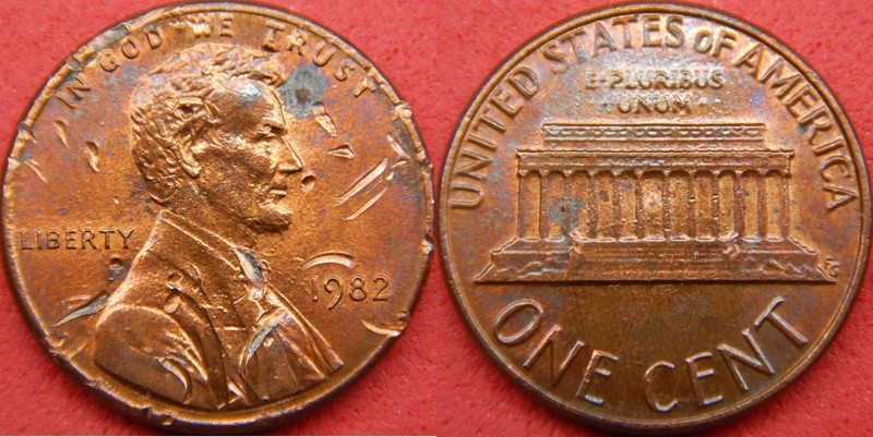 1982 P. Lincoln Memorial Cent /Penny /Small Date/ Mint Error /Stuck in Collar