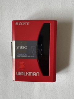 Sony Walkman WM 34 Stereo Dolby NR Kassettenspieler rot neuwertig