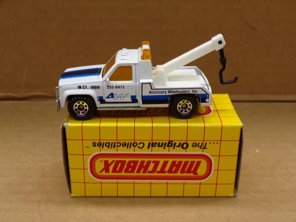 VINTAGE MATCHBOX MB21 GMC WRECKER - ACCESSORY WHOLESALERS INC ~ DATED 1987 ~ NOS - Image 3 of 4