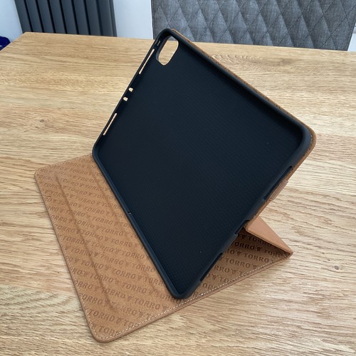 TORRO Premium Tan Leather Case for iPad Pro 11" (3rd Generation). - Photo 4/7