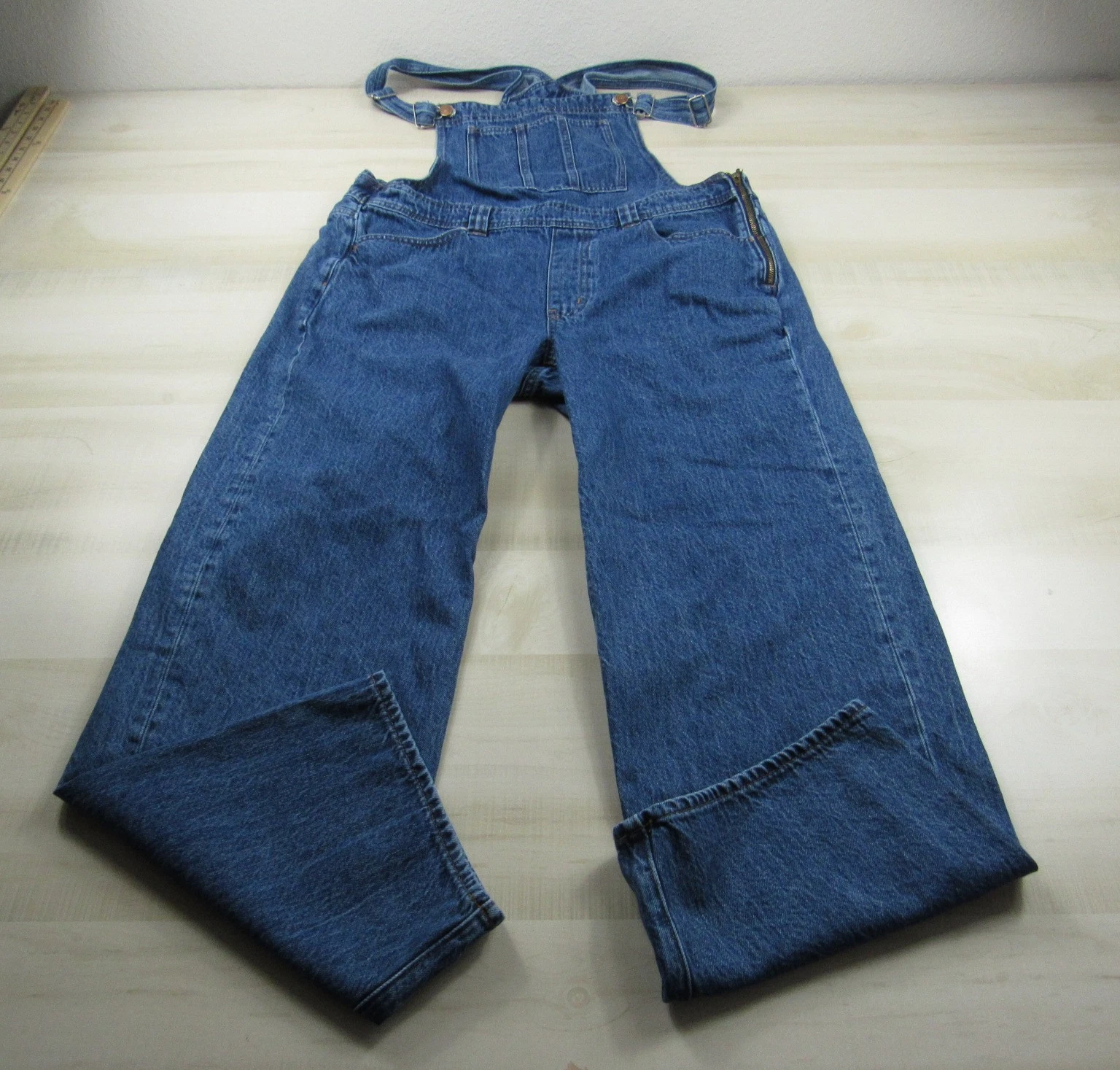Madewell Overalls Womens Large Blue Denim Bib Painter Utility Outdoor 34x29
Opens in a new window or