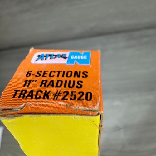 N Scale Atlas Curved Track #2520 Nickel Silver 6 Sections 11" Radius NOS S2980 - Picture 3 of 7