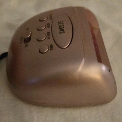 Advance Pink Digital LED Alarm Clock – Model 3139/3140/3177/3178 Retro Snooze - Picture 4 of 10