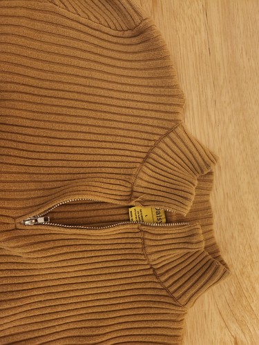 Daisy Crop Top Longsleeve Tan Size Large 1/4 Zip - Picture 5 of 6