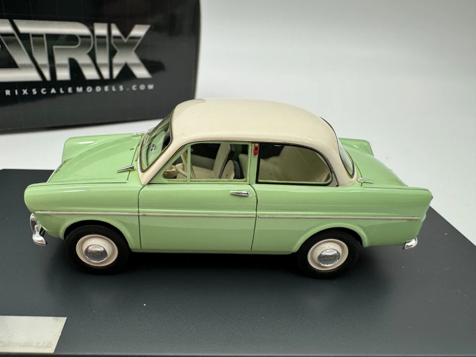 Matrix 1/43 DAF 600 1958 Green #353 - Image 2 of 4