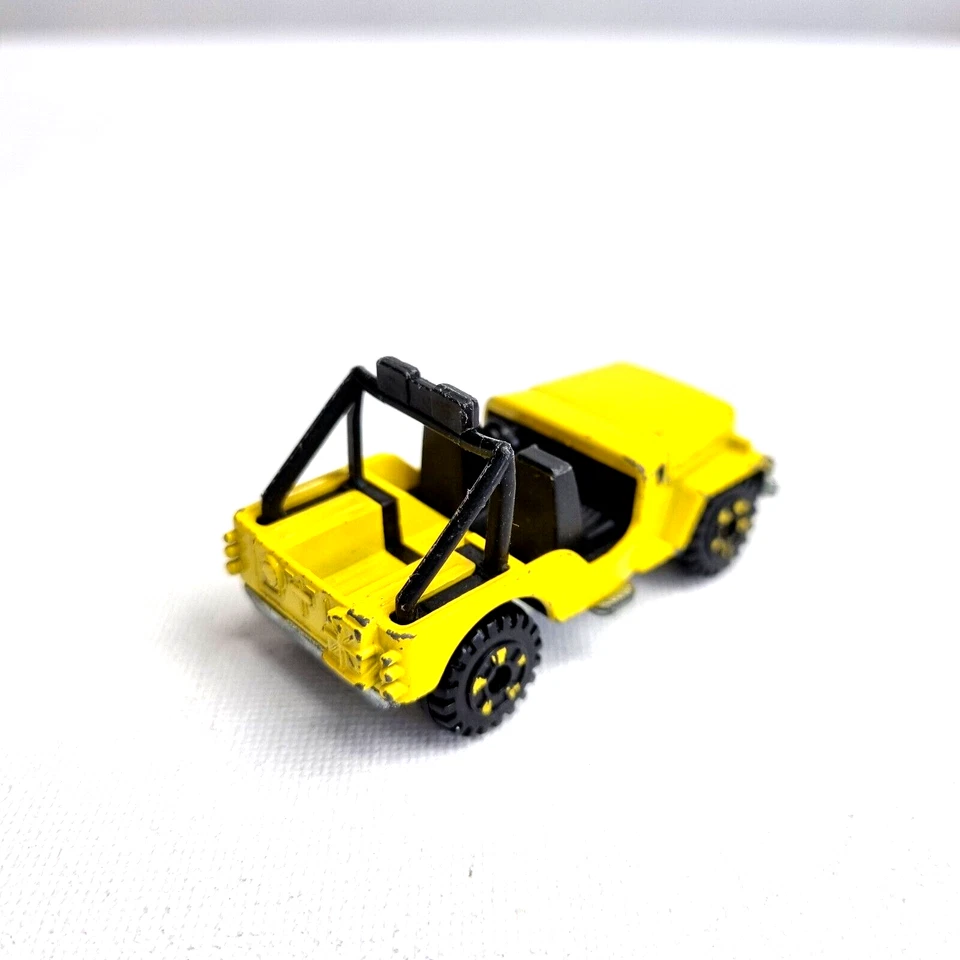 Tomica Nº 25 Mitsubishi H-J58 amarillo diecast jeep Tomy PUBLICACIÓN GRATUITA Foto 2 de 4